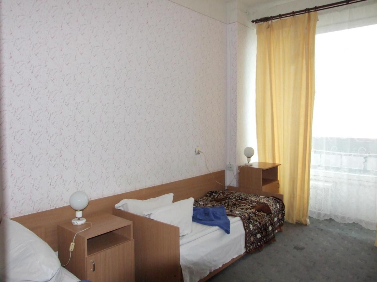 Sanatoriy Kristall Truskavets Quarto foto